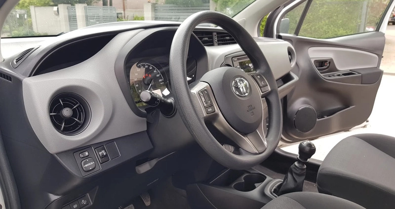 Toyota Yaris cena 53500 przebieg: 23000, rok produkcji 2018 z Proszowice małe 781